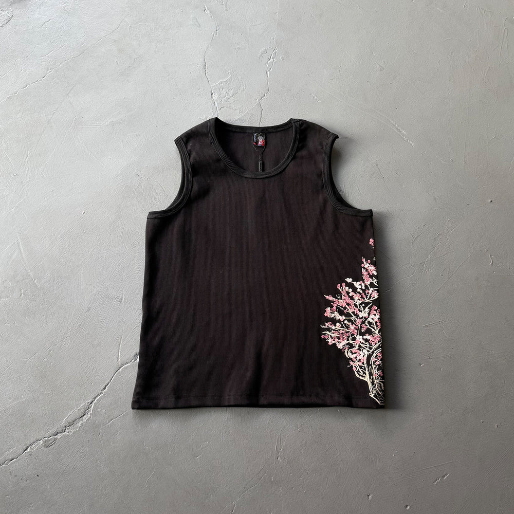 Derschutze Ribbed Side Floral Embroidery Tank Top - Black