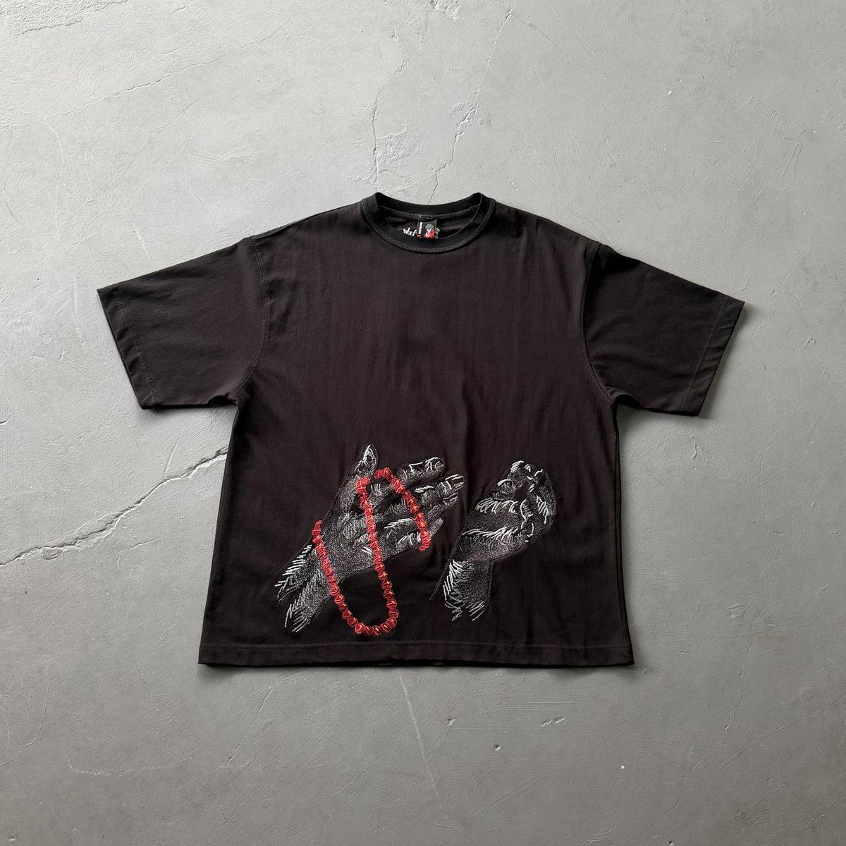 Derschutze Praying Hands & Red Beads Graphic T-Shirt - Black